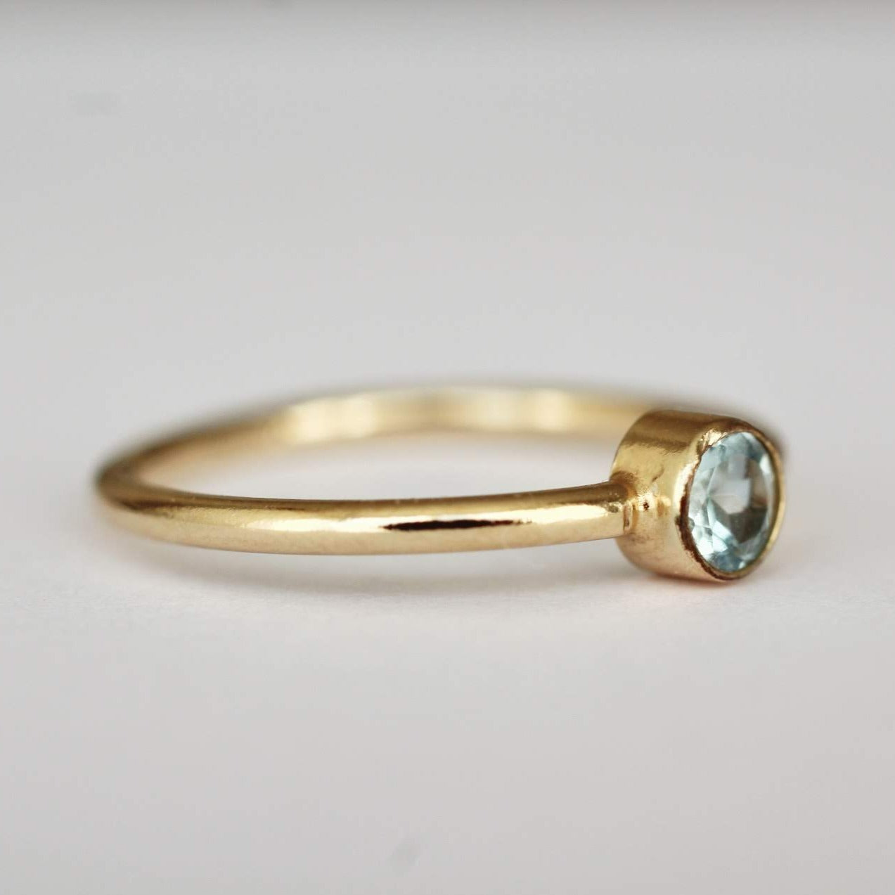 Aquamarine 14ct Solid Gold Gemstone Ring